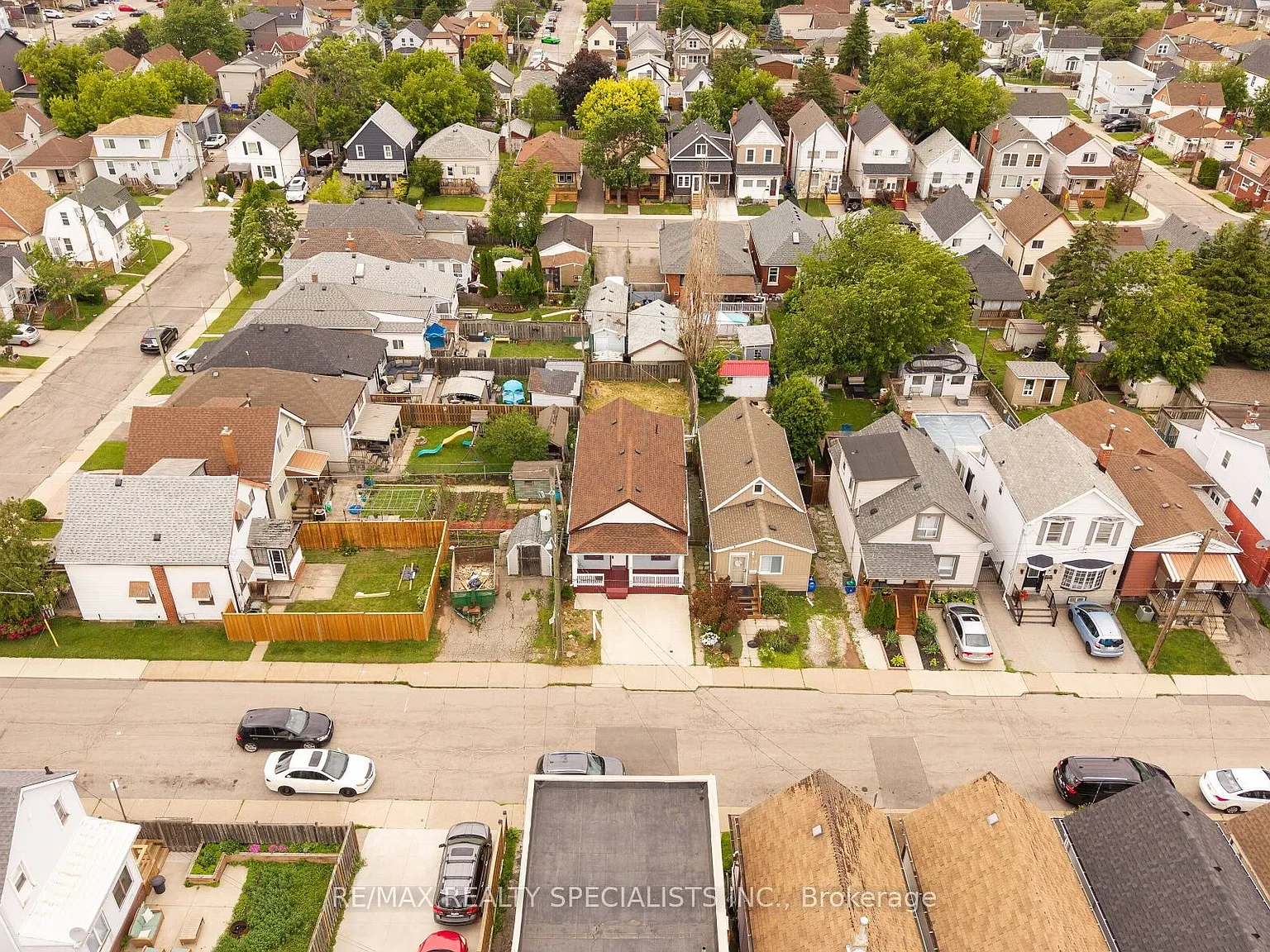 3 bed, $2,400 — Photo 3