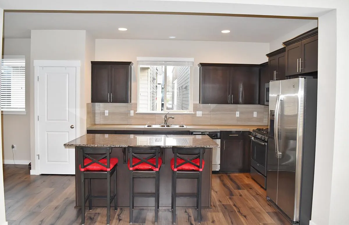 14085 SW Burlwood Lane — Photo 2
