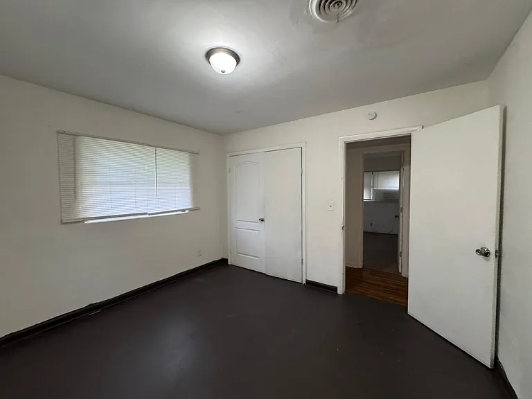 416 Sun Ct — Photo 45