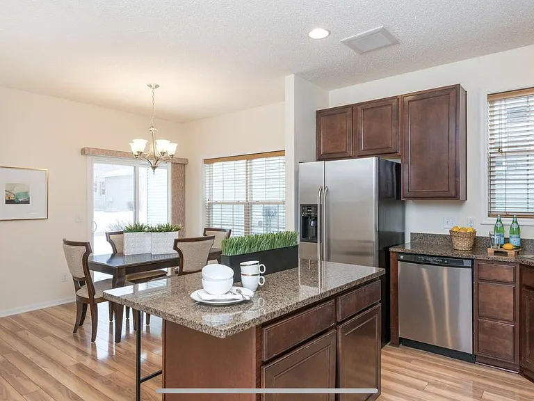 10009 Gentian Dr — Photo 7