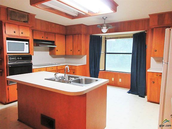 4th image of 1142 County Road 1401