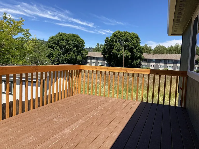 2468 NE Kerr St — Photo 13