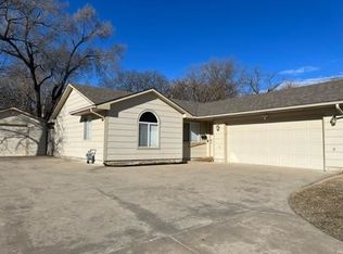 1125 N Ohio St, Augusta, KS 67010