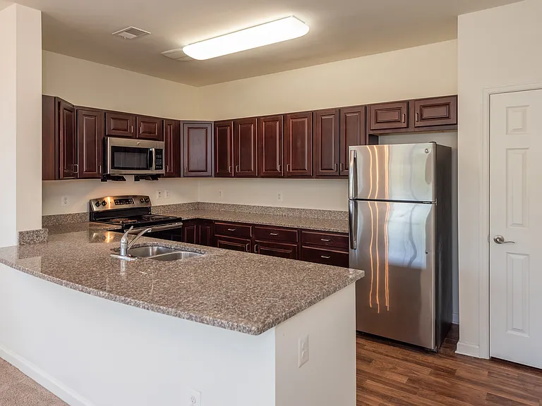 RiverWatch Apartments — Photo 14