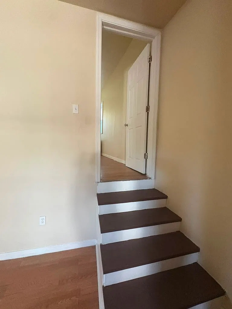 2 bed, 800 sqft, $1,800 — Photo 4
