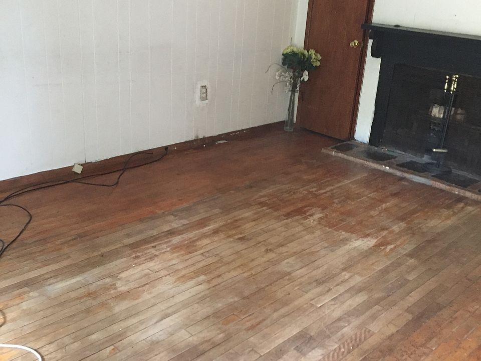 1st image of 4 Forest Ct