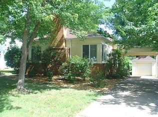 1227 E Linwood St, Springfield, MO 65804