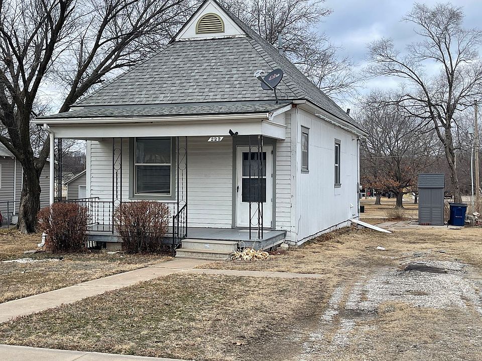 1st image of 222 E 11th St