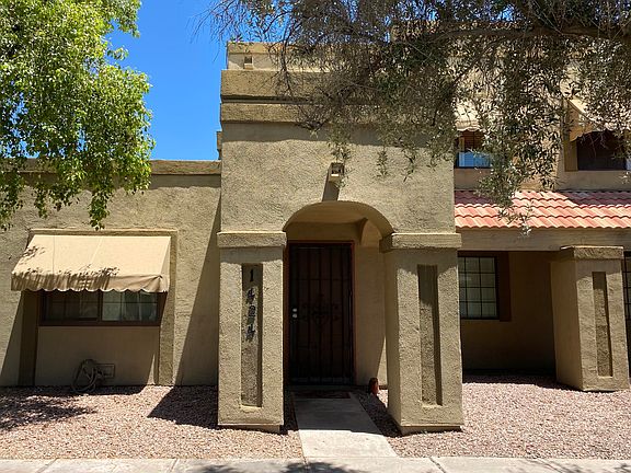 2nd image of 1424 W La Jolla Dr