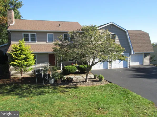 80 Indian Ln, Boyertown, PA 19512