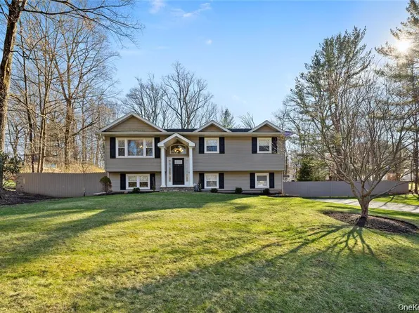 3 Bell Court, Airmont, NY 10901
