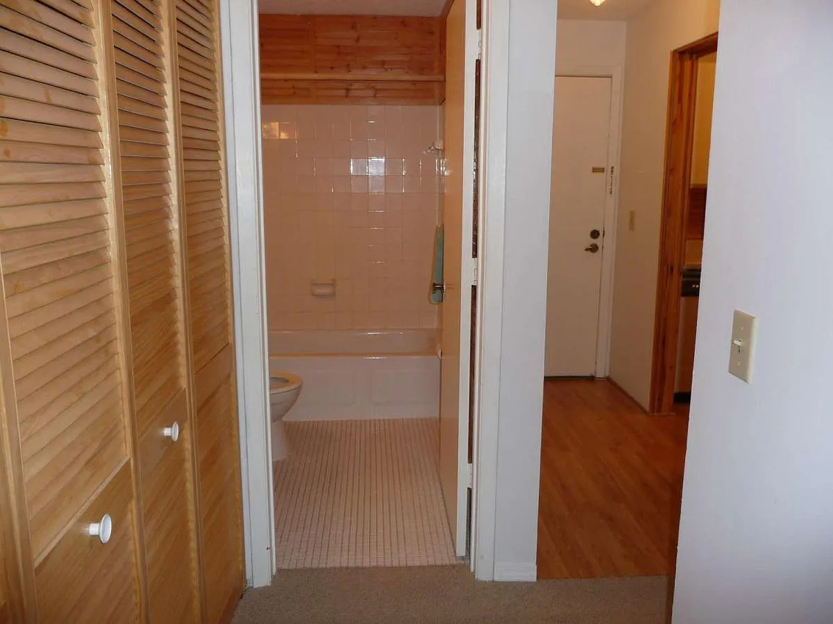 1 bed, 668 sqft, $1,295 — Photo 2