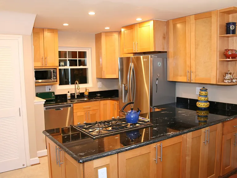 2626 N Quantico St — Photo 3