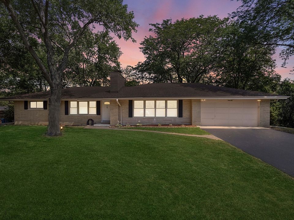 1st image of 23W050 Hackberry Dr