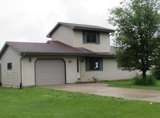 1101 Waupaca St, Fremont, WI 54940
