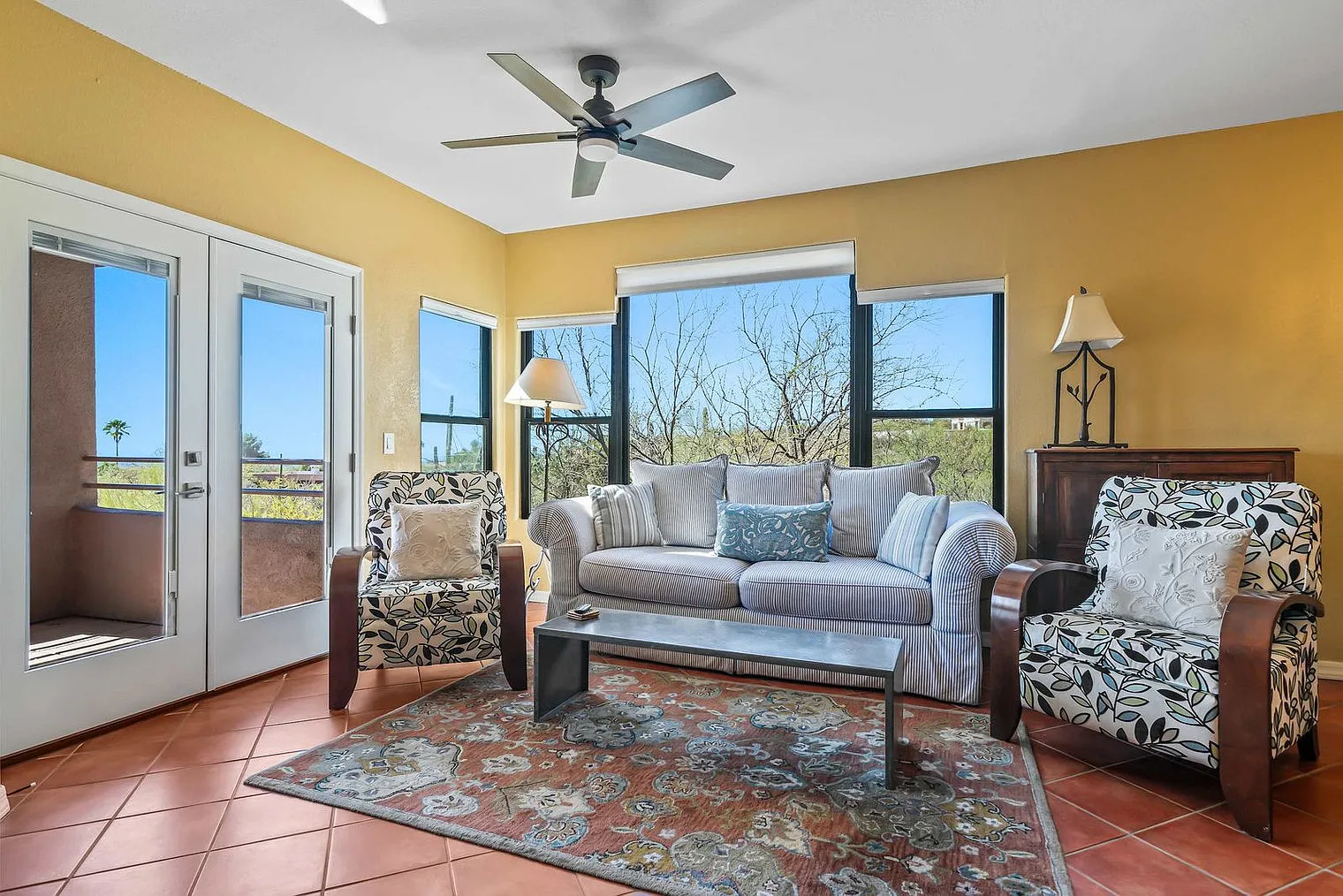2 bed, 2.0 bath, 1076 sqft, $5,001 — Photo 1