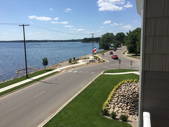 4th image of 279 Minnesota Ave W APT 307