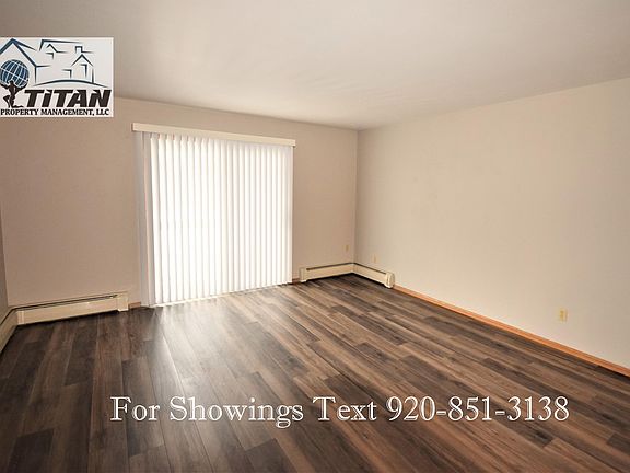3rd image of 1459 Elm St #106