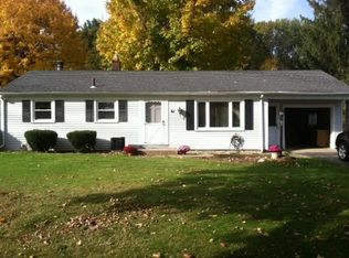61 Barcrest Dr, Rochester, NY 14616