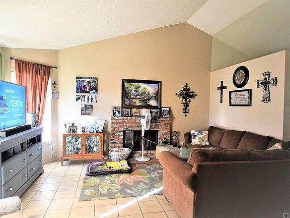 4th image of 24617 Jasmine Ct