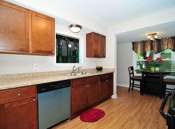 5th image of 4578 N 106th St