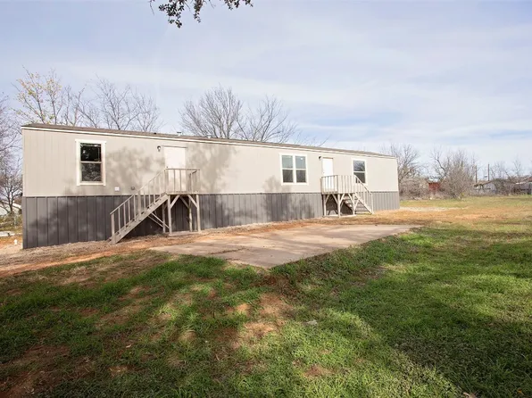 1711 Family Ln, Graham, TX 76450