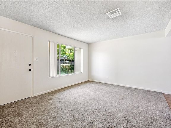 3rd image of 8828 La Riviera Dr Unit B