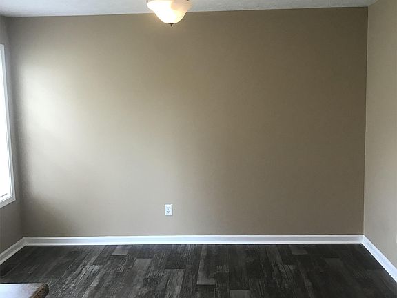2nd image of 245 Hanover Ct