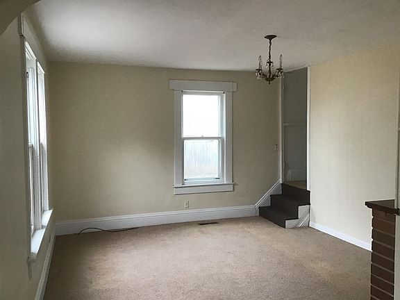 2nd image of 506 S Ashby Ave