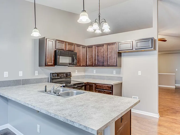 1054 E Karla Ct — Photo 13
