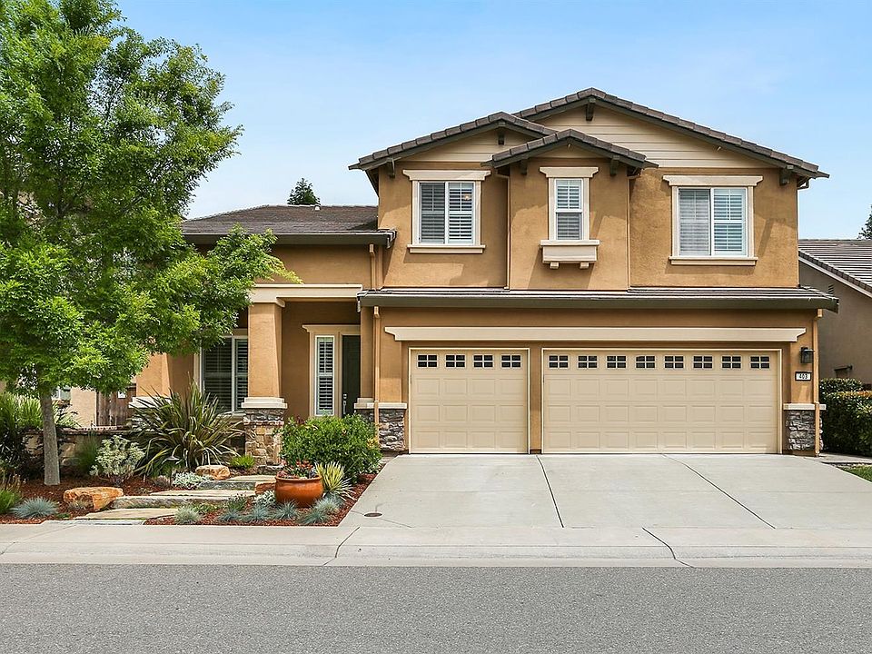 1st image of 403 Donegal Ct