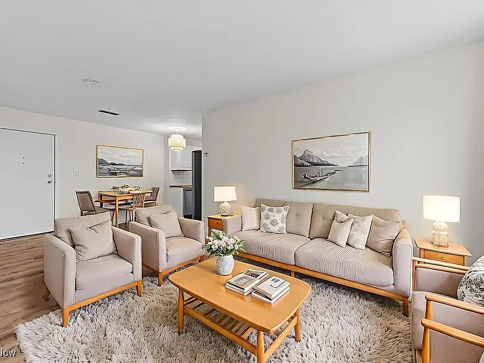 2 bed, $1,400 — Photo 1