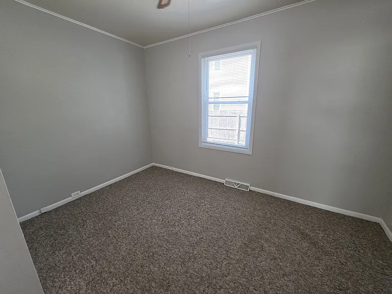 359 College Ave — Photo 10