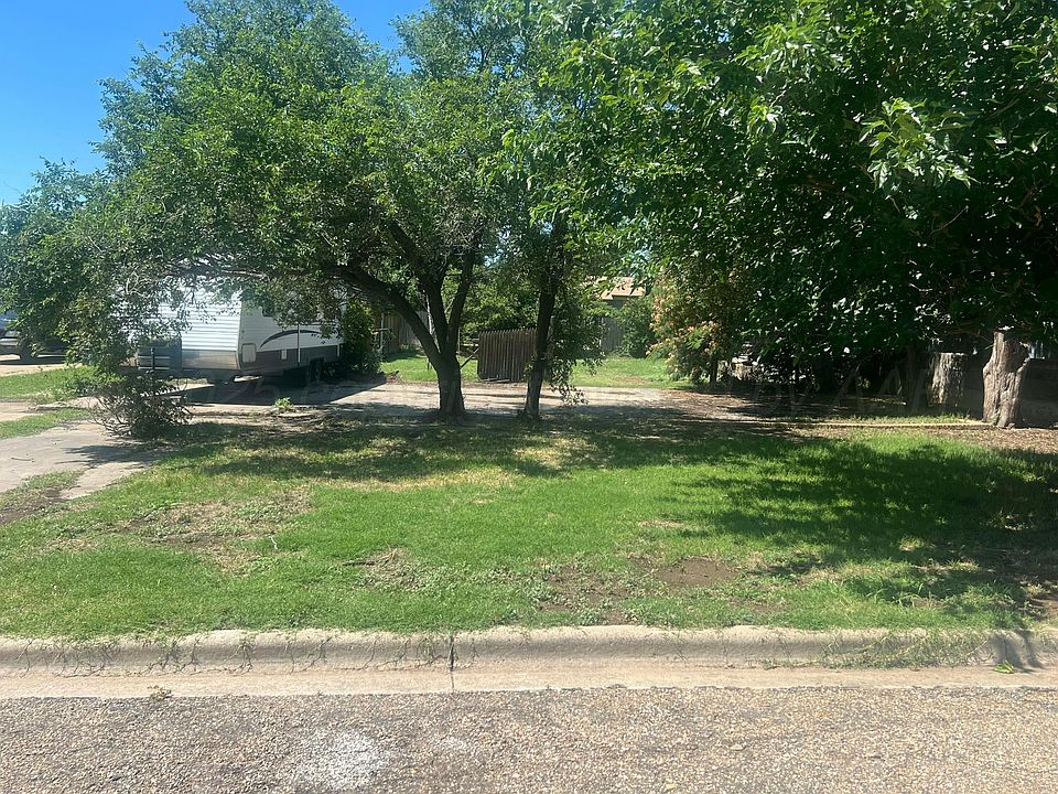 2nd image of 426 Santa Fe St