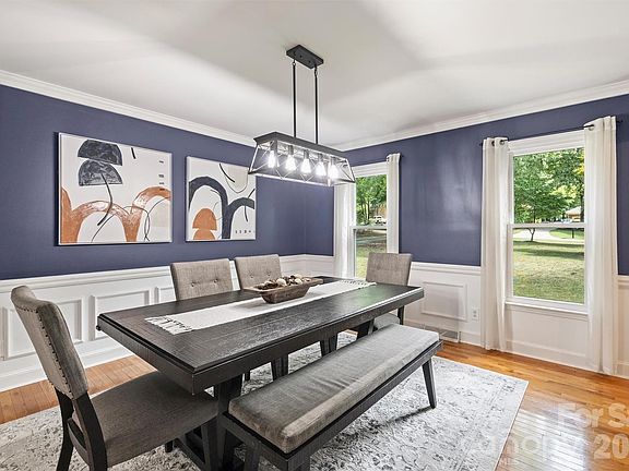 4th image of 4029 Cyprus Ct