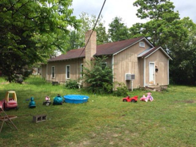 2nd image of 446 W Watson St