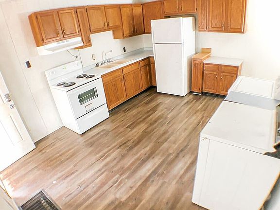 4th image of 824 W University Ave #6572641