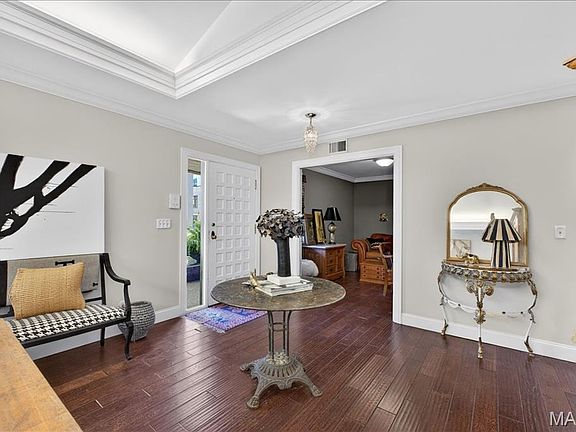 4th image of 8030 Pershing Ave