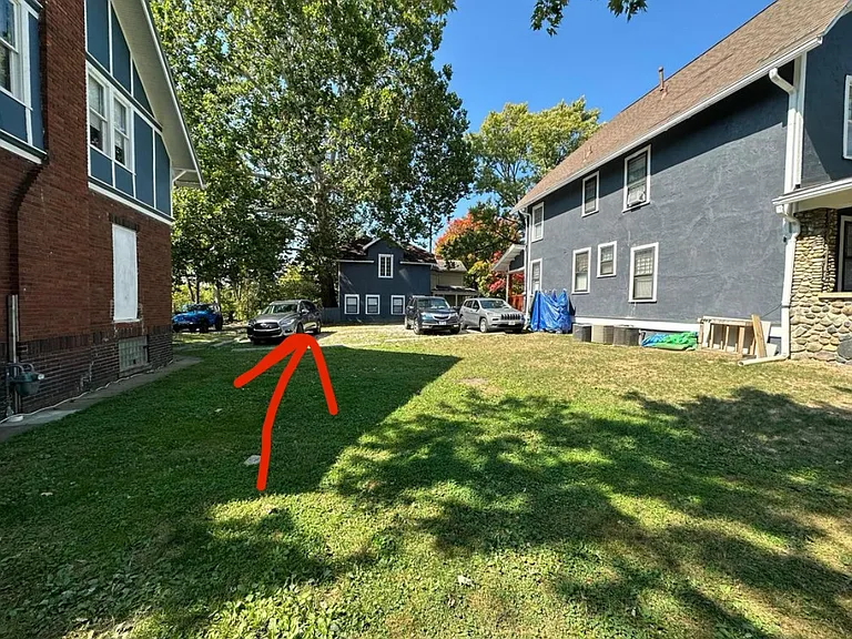 2263 Indianola Ave — Photo 10