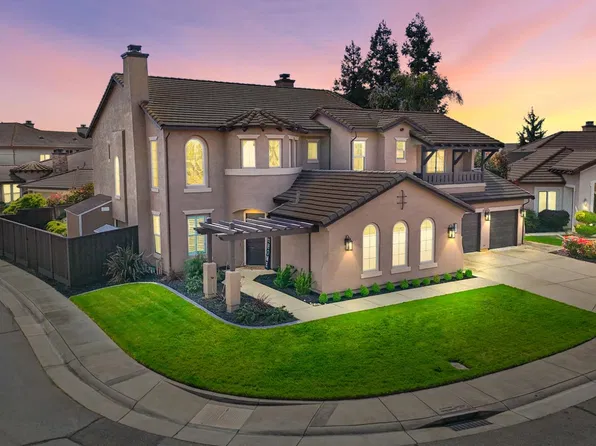 9868 Gianna Ct, Elk Grove, CA 95757