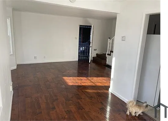 2 bed, 950 sqft, $2,700 — Photo 2