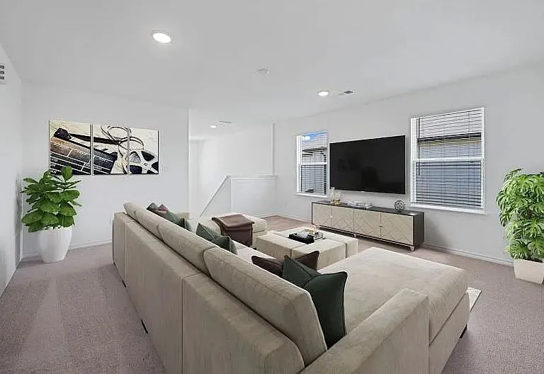 414 Kinglet Ct — Photo 3
