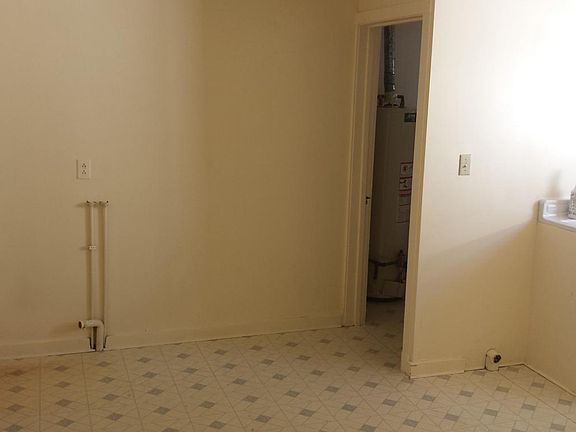 5th image of 405 Resseguie St