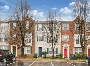 13665 Saint Johns Wood Pl, Herndon, VA 20171