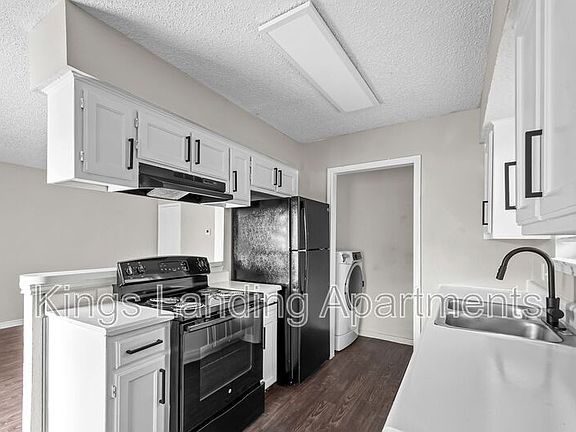 2nd image of 304A Kings Way Dr