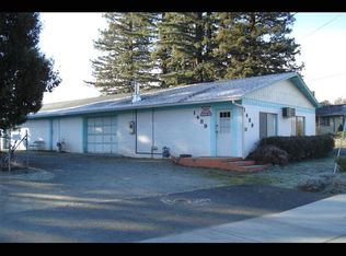 1489 Rogue River Hwy, Grants Pass, OR 97527