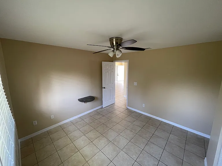 8259 Caloosa Rd — Photo 18