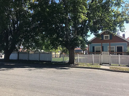 7167 2nd St Photo 1