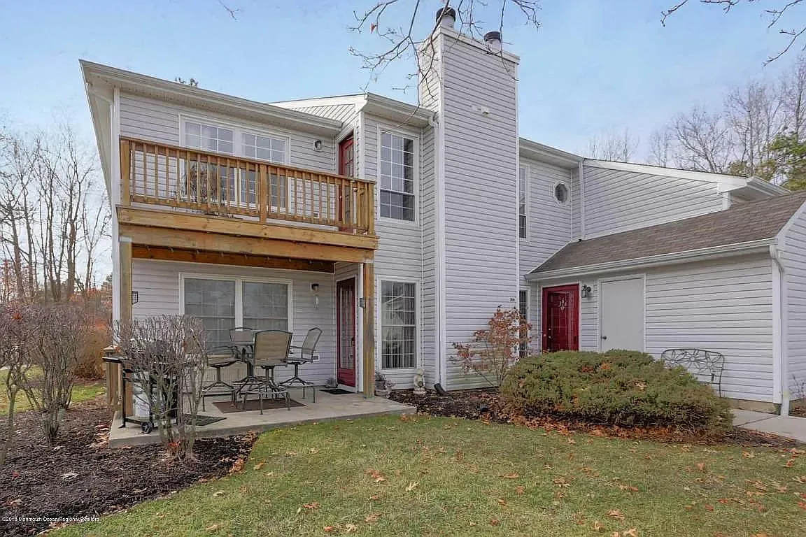366 Mayfair Pl — Photo 1