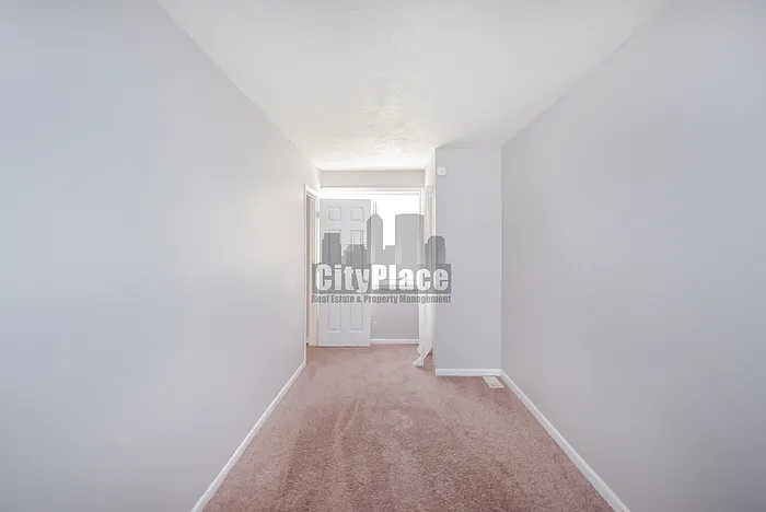 2633 S Randolph St #B — Photo 15